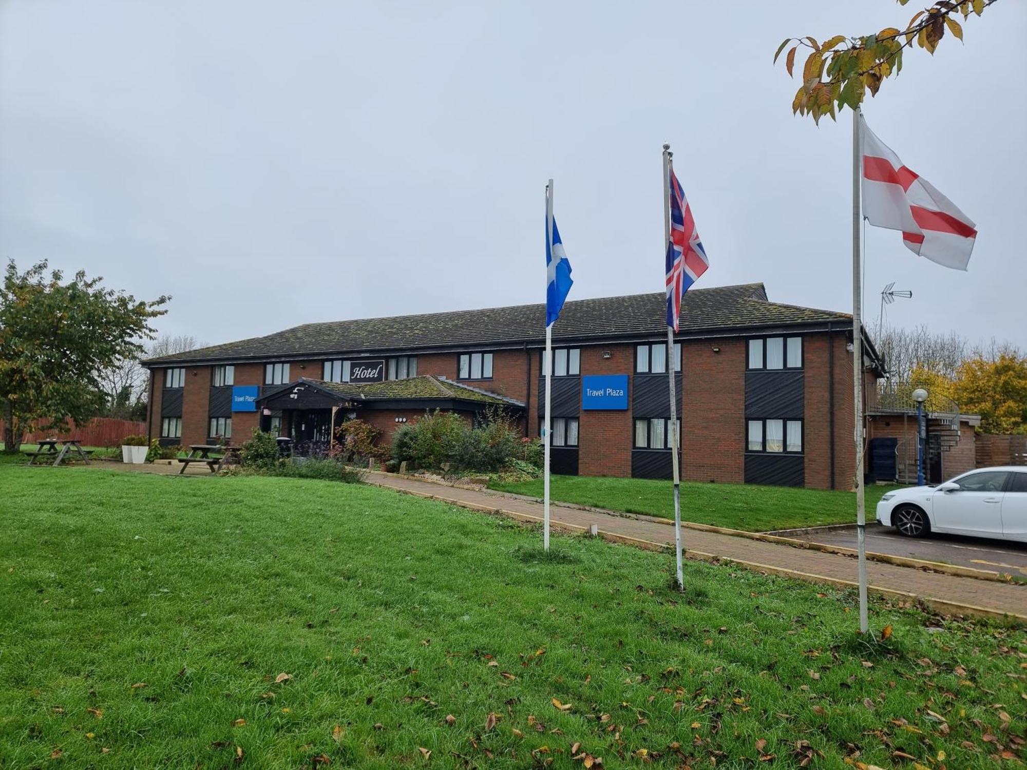 โรงแรมทราเวล พลาซา Desborough ภายนอก รูปภาพ