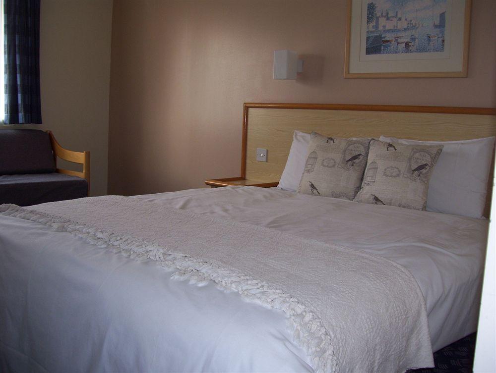 โรงแรมทราเวล พลาซา Desborough ภายนอก รูปภาพ