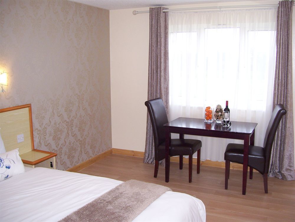 โรงแรมทราเวล พลาซา Desborough ภายนอก รูปภาพ
