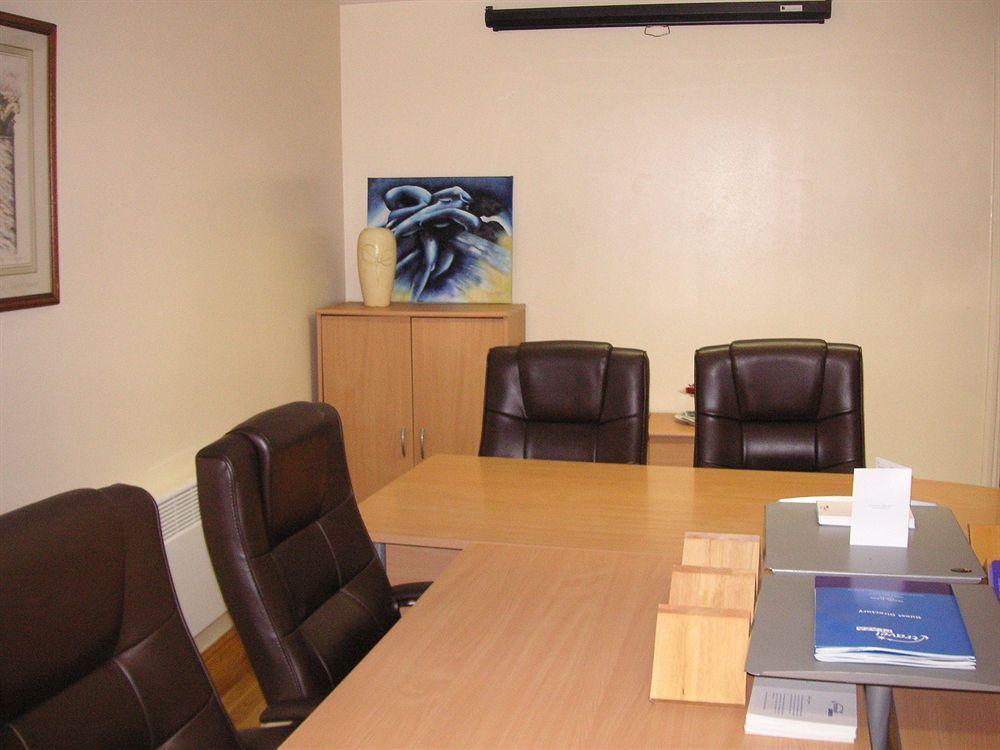 โรงแรมทราเวล พลาซา Desborough ภายนอก รูปภาพ